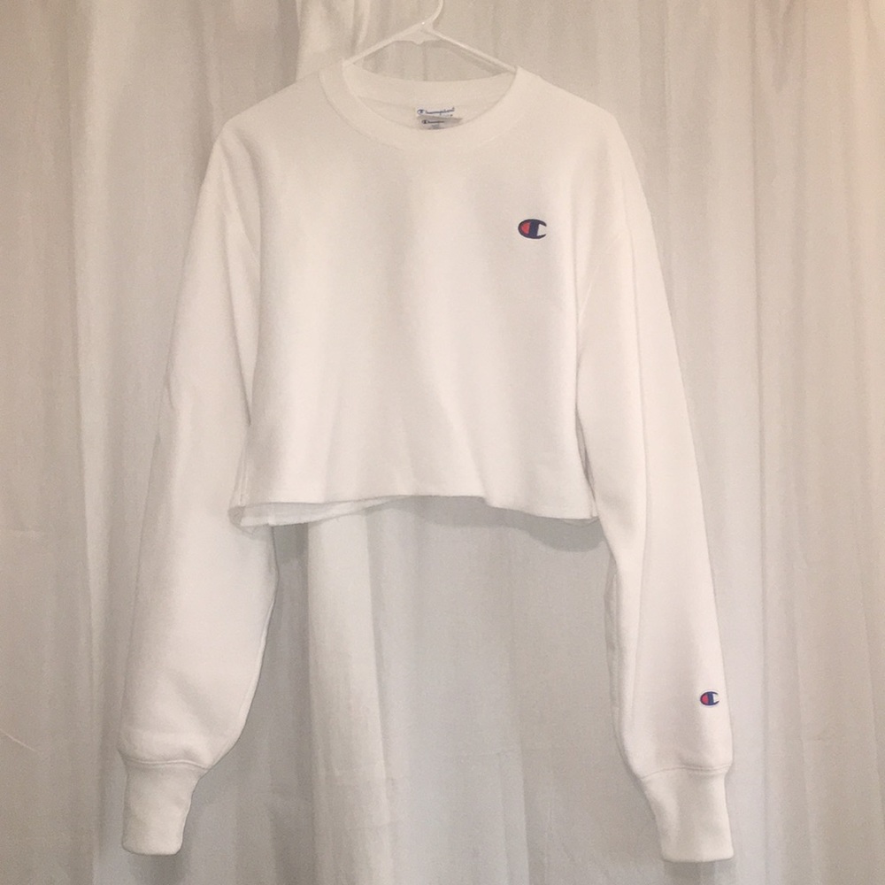 White cropped champion crew neck!